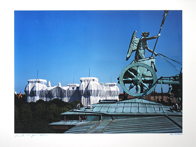 Foto Wrapped Reichstag/Berlin I by Christo Pricing Limited Edition Print image