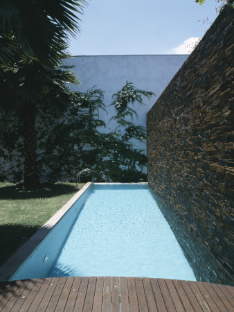 House For Brazilian Film Director, Sao Paolo, Swimming Pool, Architect: Isay Weinfeld by Alan Weintraub Pricing Limited Edition Print image