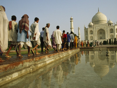 A Line Of Pilgrims Visiting The The Taj Mahal by Justin Guariglia Pricing Limited Edition Print image