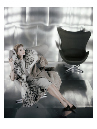 Vogue - October 1959 by Henry Clarke Pricing Limited Edition Print image