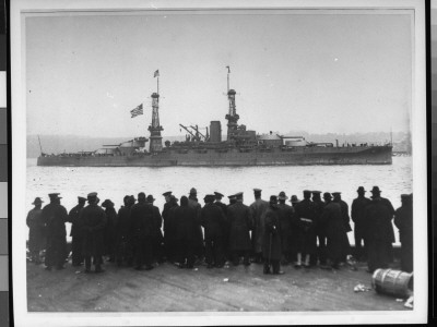 Onlookers Watching Leader Uss Arizona Pass Pier 96 In Great Naval Review During Wwi by Paul Thompson Pricing Limited Edition Print image