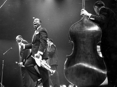 Louis Armstrong On Stage by Haywood Magee Pricing Limited Edition Print image