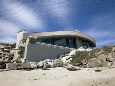 Beyer House, Malibu, California, Exterior From Beach, Architect: John Lautner by Alan Weintraub Pricing Limited Edition Print image
