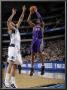 Phoenix Suns V Dallas Mavericks: Grant Hill And Tyson Chandler by Glenn James Limited Edition Print